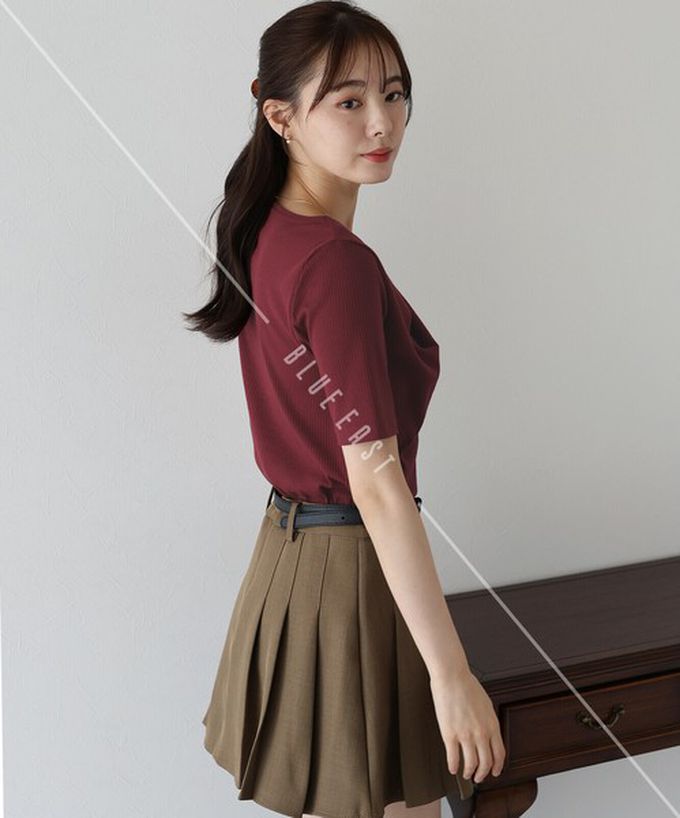 日本 BLUE EAST - 美型羅紋皺摺V領短袖上衣-水藍