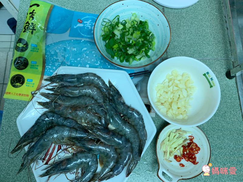 【一吉鮮新鮮水產】豪華海鮮麵、去刺鮮嫩鱸魚片、智利鮭魚片