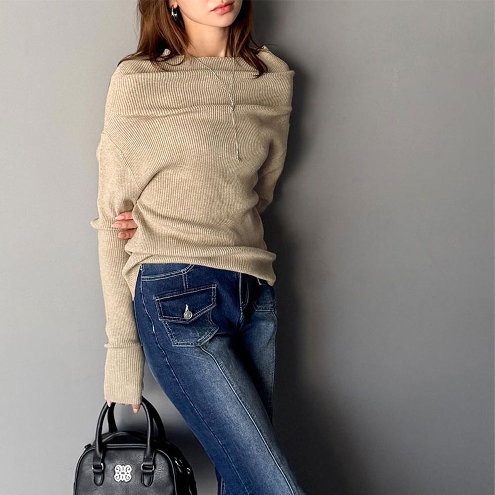 華麗一字領羅紋長袖上衣(指孔設計)-卡其