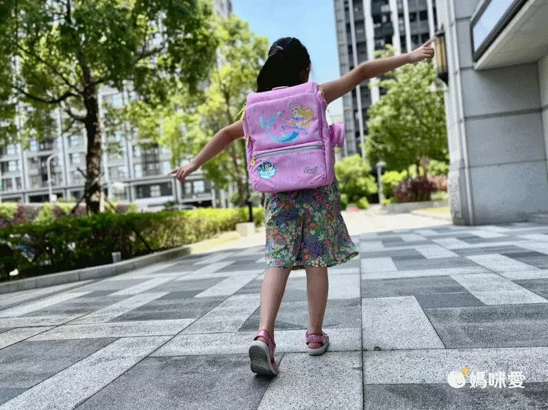 挪威Gmtkids - 抗菌護脊書包-超級暴龍 (22L)