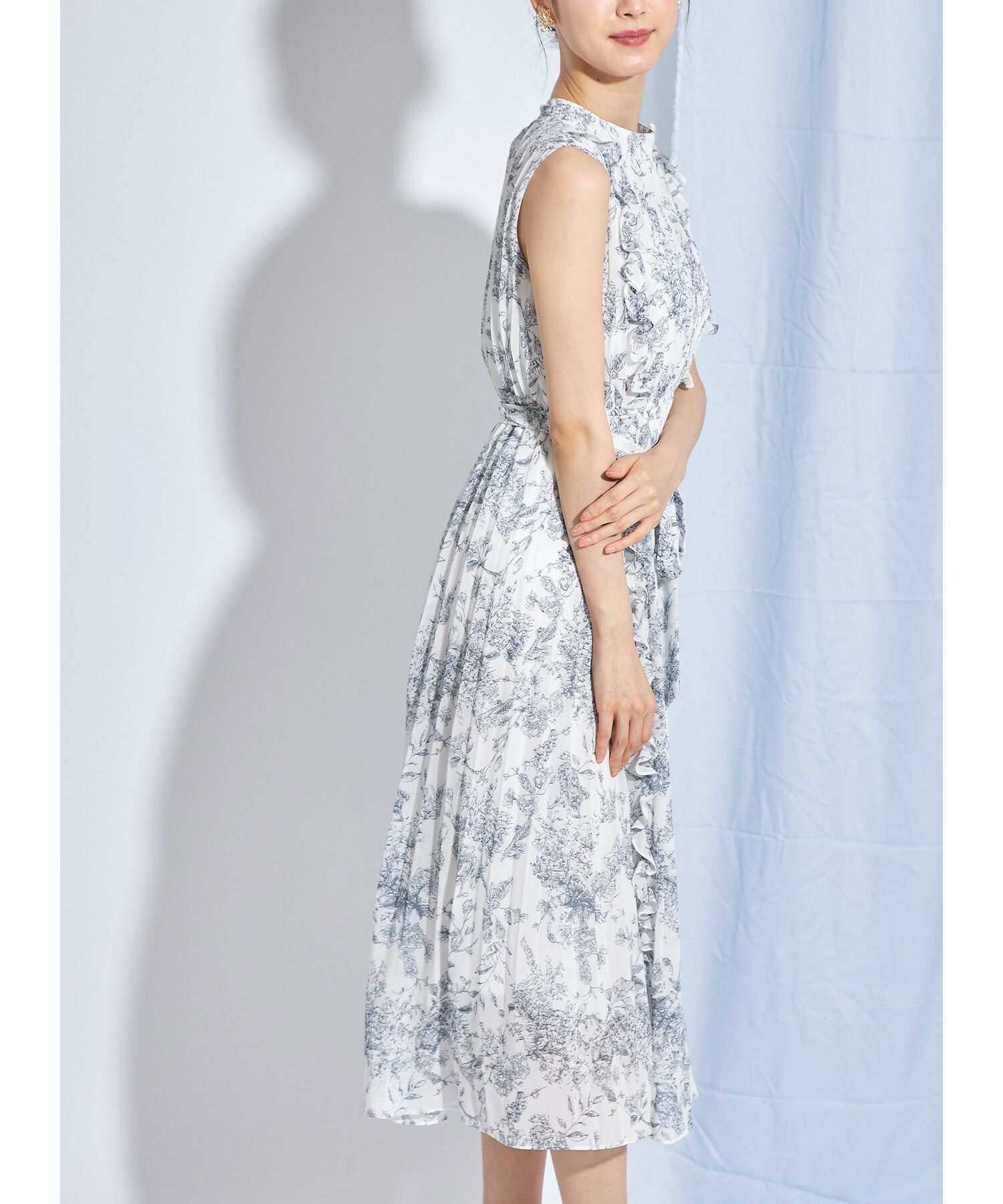 日本 tocco-closet - 波浪百褶綁帶雪紡洋裝-氣質杏