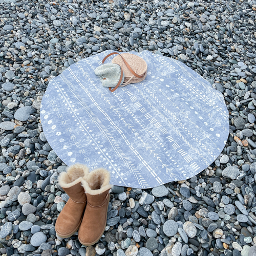 夏日風情-台灣製止滑圓形皮革軟墊-藍灰色 (Ø120cm*0.2cm)