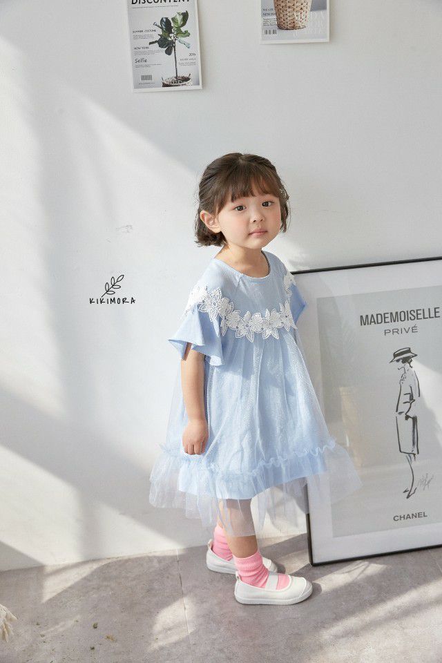 韓國 kikimora - 鏤空花圈網紗拼接洋裝-天藍