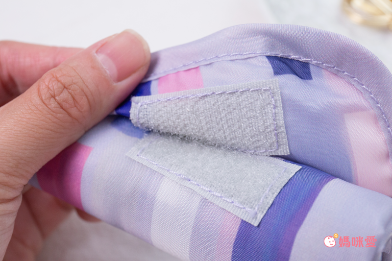 日本 3carat - 超輕量可捲收隨身購物袋/環保袋-簡約草寫文章-白 (43x25cm)