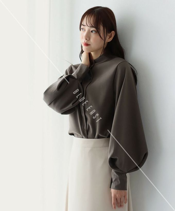 日本 BLUE EAST - 知性小立領澎澎氣球袖襯衫-奶茶