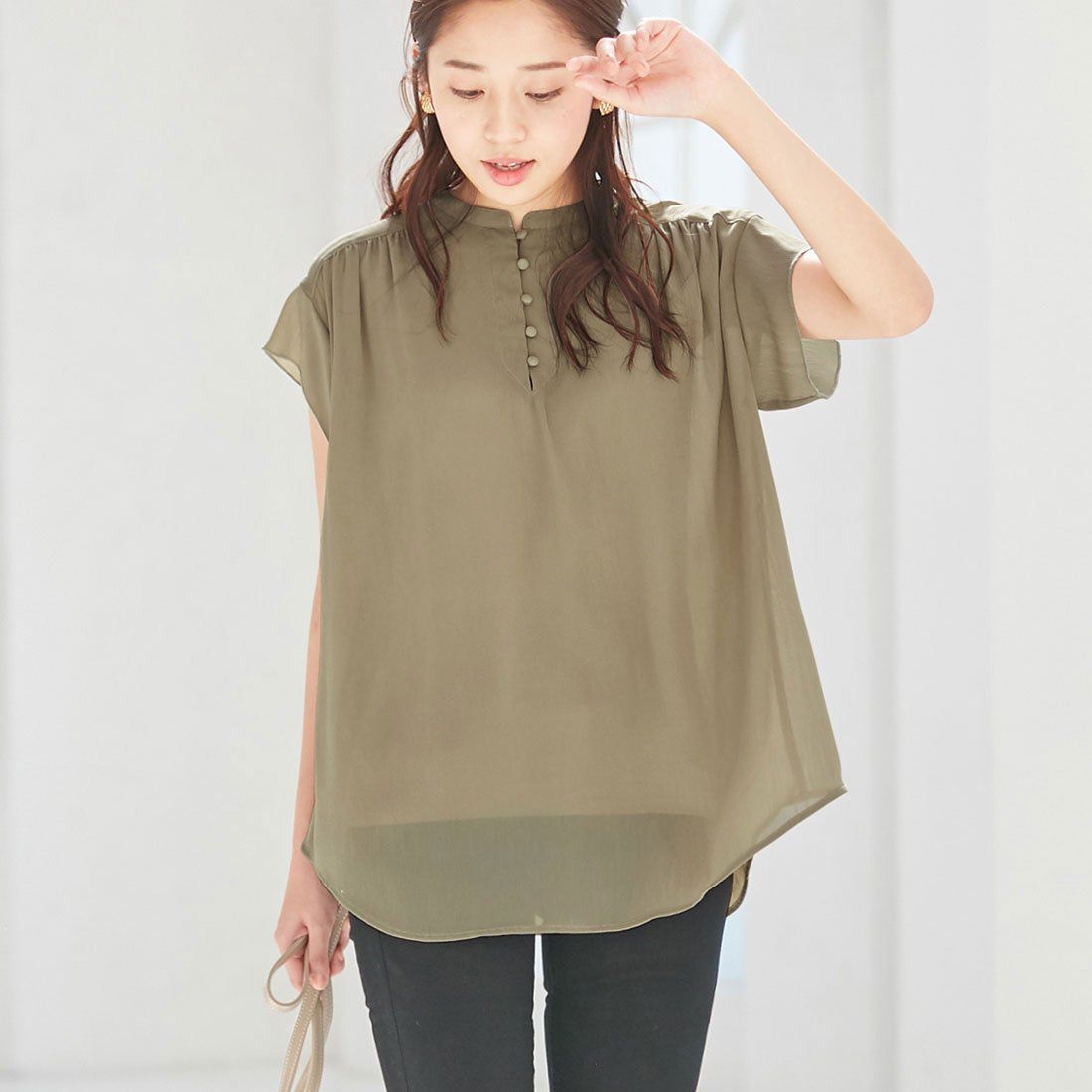 日本 BELLUNA - 微立領楊柳雪紡短袖上衣-冰河灰