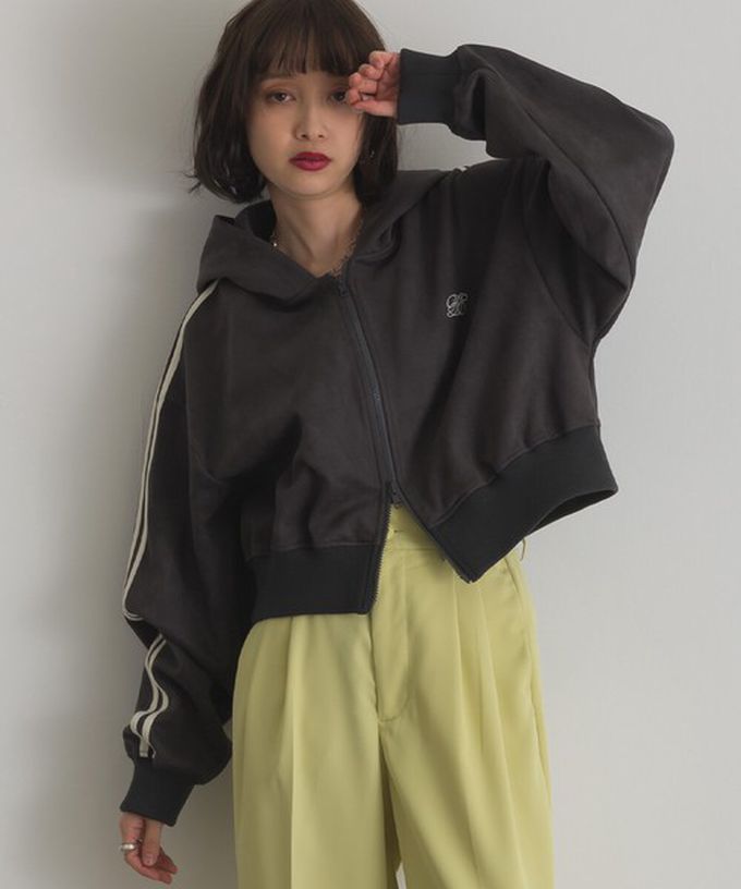 日本 ELENCARE DUE - 麂皮俐落雙拉鍊短版連帽外套-炭灰x米杏邊