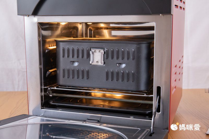 自煮防疫神隊友！14L 容量再進化！ ikiiki 旋風溫控氣炸烤箱