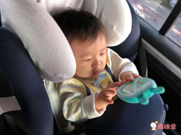 哄娃神器❤經典帽 T 熊故事機＋超人氣萌萌兔小手機