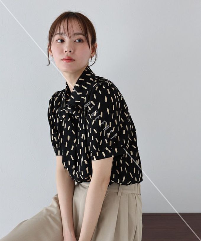 日本 BLUE EAST - 氣質蝴蝶結雪紡小澎袖襯衫-米白