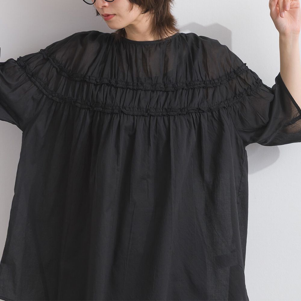 100%棉 輕盈感皺摺廓形五分袖上衣-黑