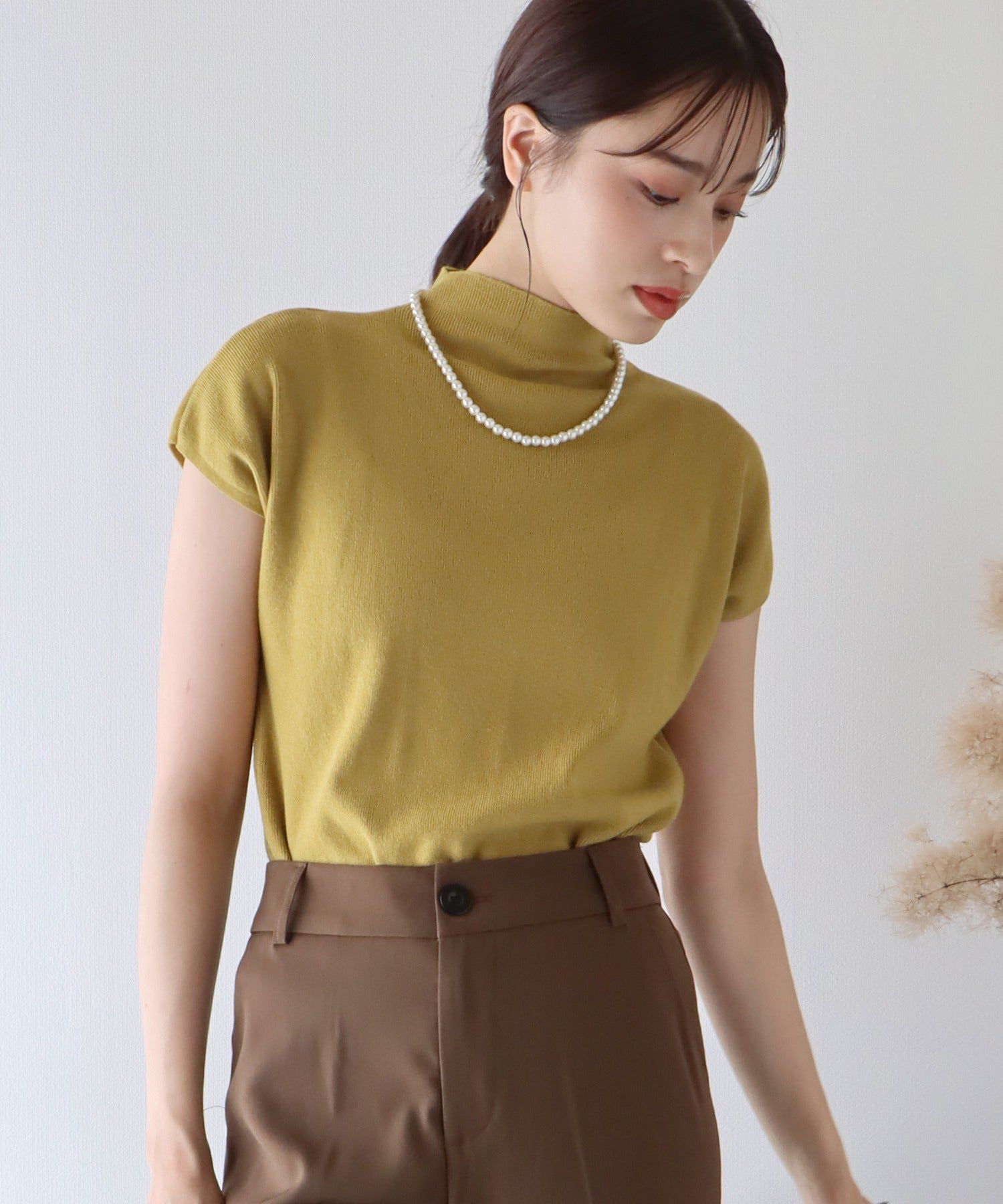 日本 BLUE EAST - 小立領法式袖薄針織上衣-橄欖綠