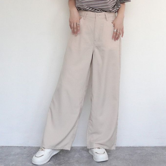 日本女裝代購 - 接觸涼感 腳長效果抗皺休閒寬褲-淺米