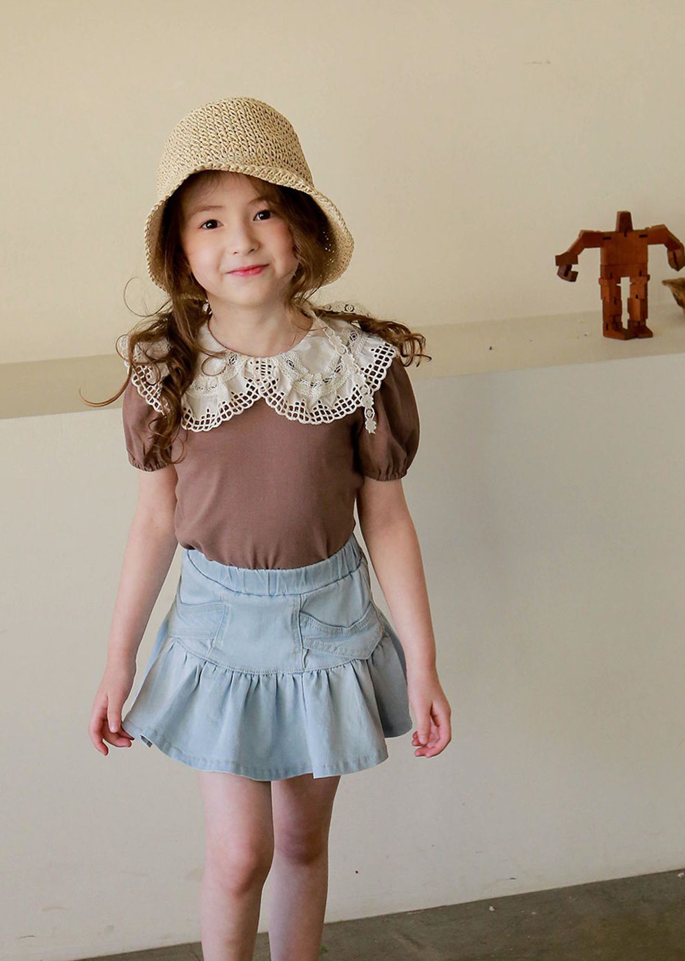 韓國 PuellaFLO - 鏤空格子大白領上衣-摩卡