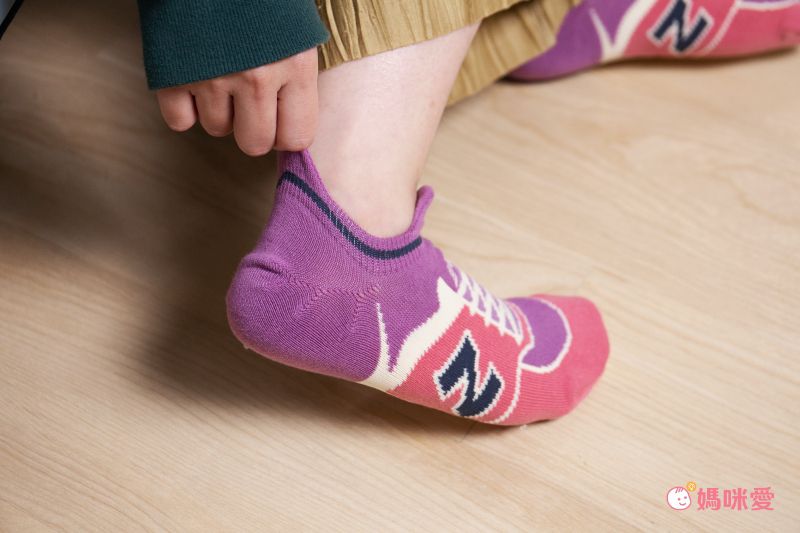 日本 friendshill - New Balance 舒適造型短襪-粉紫