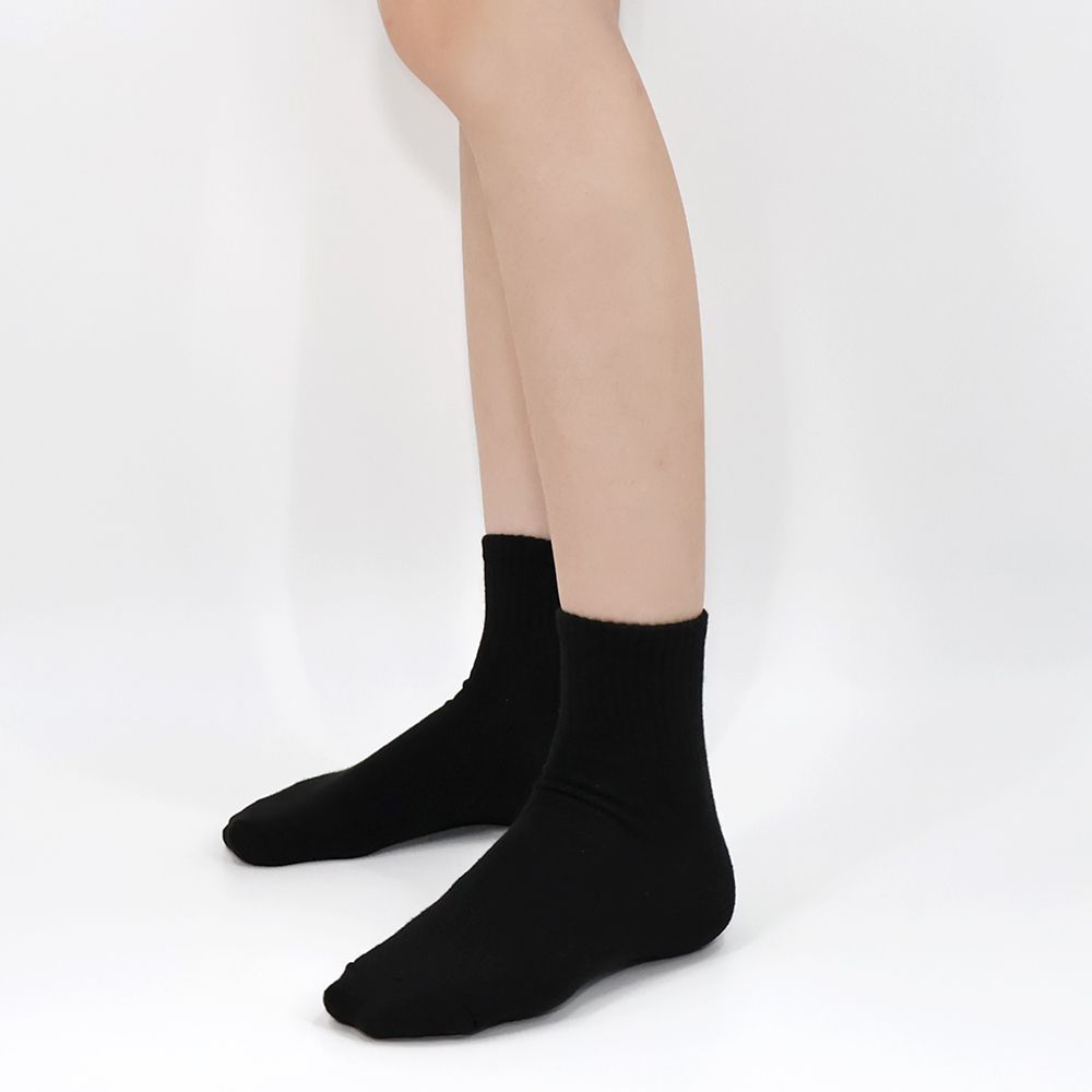 GIAT - 12雙組-台灣製舒適透氣素面休閒襪-1/2短襪款-黑色 (FREE)