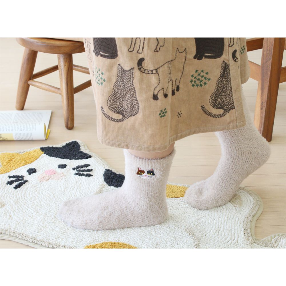 日本 TOMO - 可愛動物刺繡毛絨保暖襪-灰貓-深灰