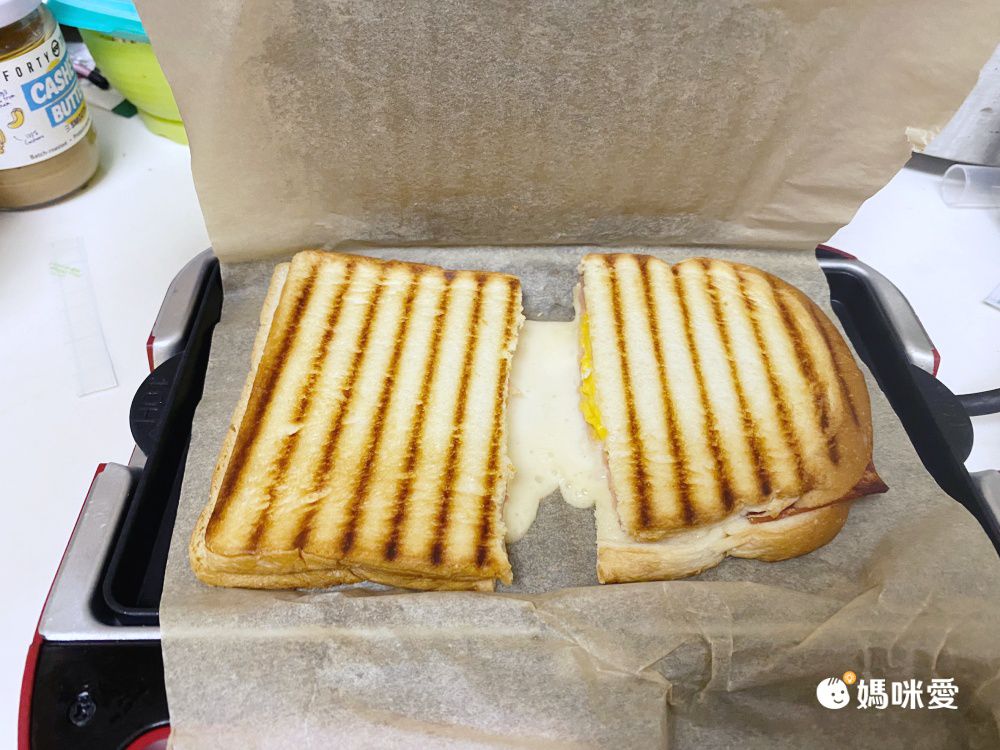 高雄排隊名店！【熱樂煎】爆漿乳酪古巴三明治/豬仔包/磅蛋糕