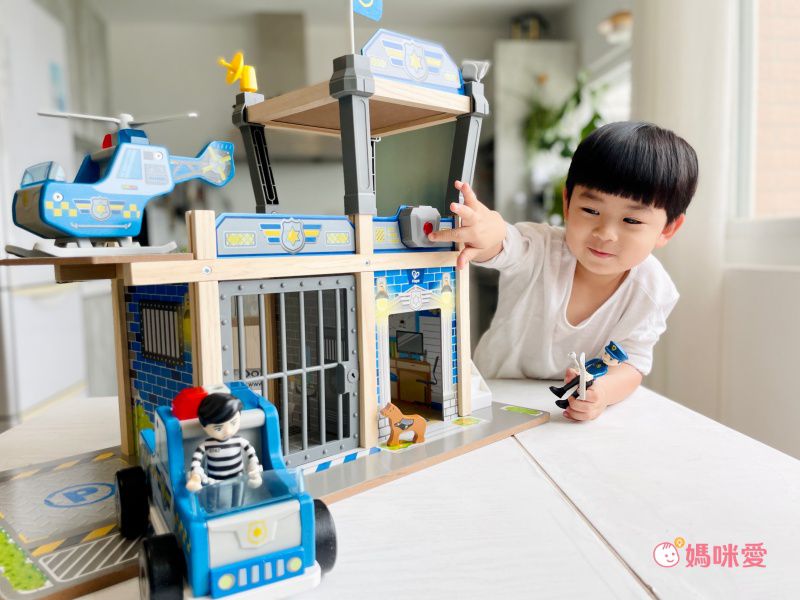 高達30種配件＆機關！【德國 Hape】木製軌道組