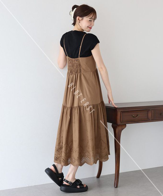 日本 BLUE EAST - 精緻雕花下擺迷人細肩帶洋裝-黑