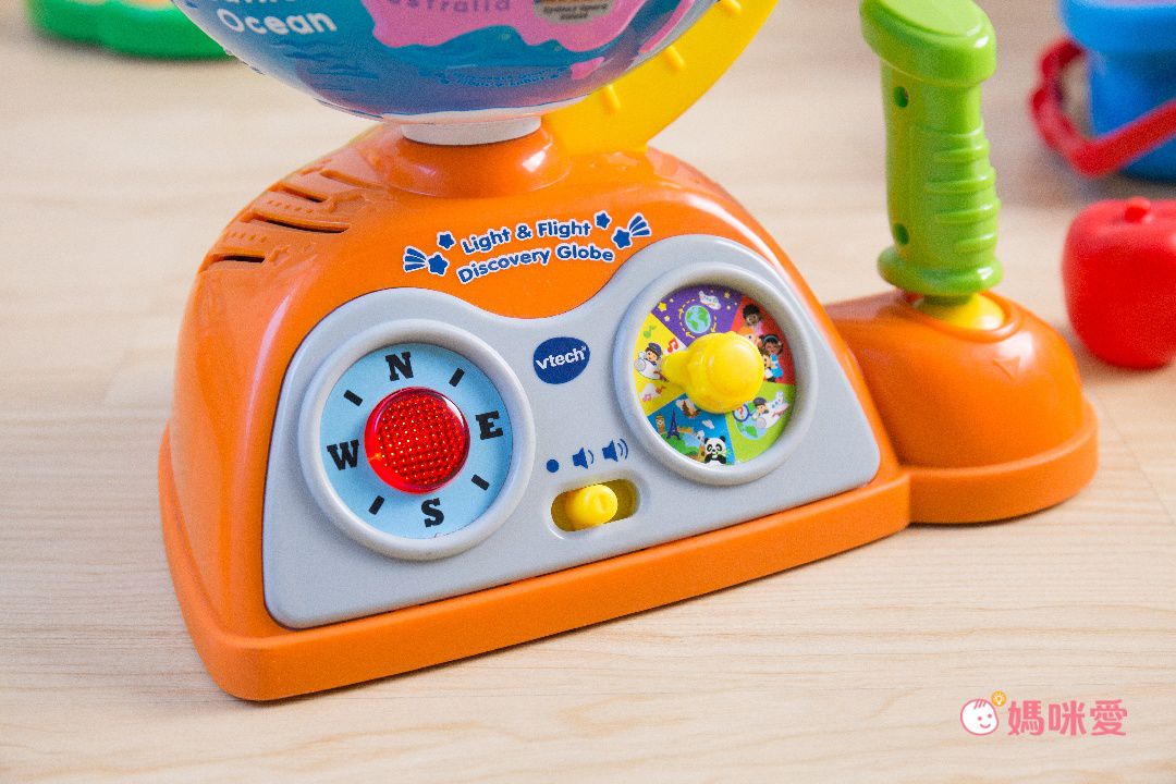 化身飛行員探索世界【Vtech】聲光探索地球儀