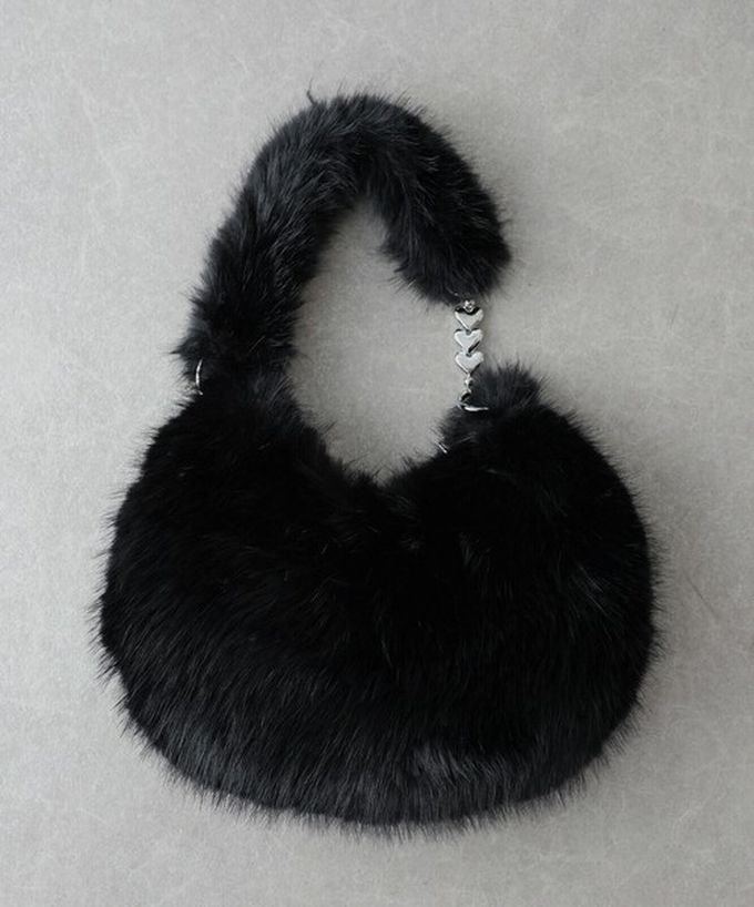 日本 BLUE EAST - 心型鏈條夢幻毛絨手提包-咖啡