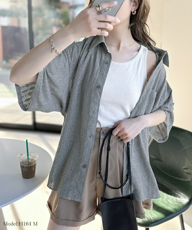 日本 Classical Elf - 優雅幾何蕾絲短袖襯衫-淺灰