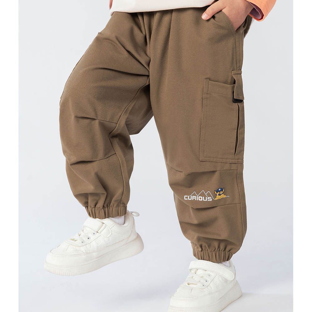 卡通汪汪隊休閒大口袋長褲-卡通人物阿奇-卡其色