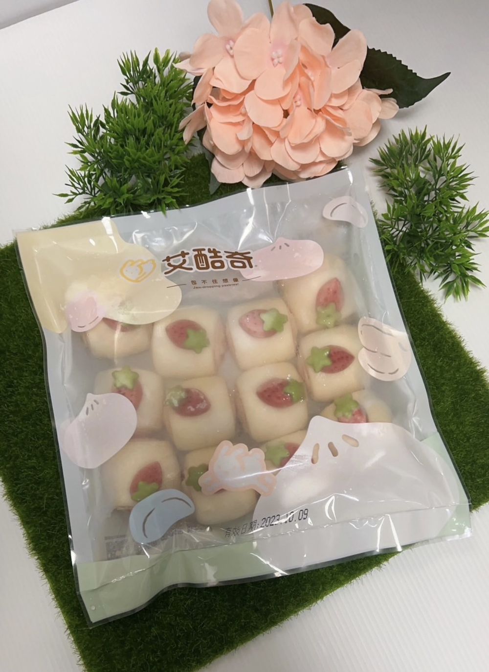 草莓鮮奶QQ饅頭  [奶素]-300公克±3%