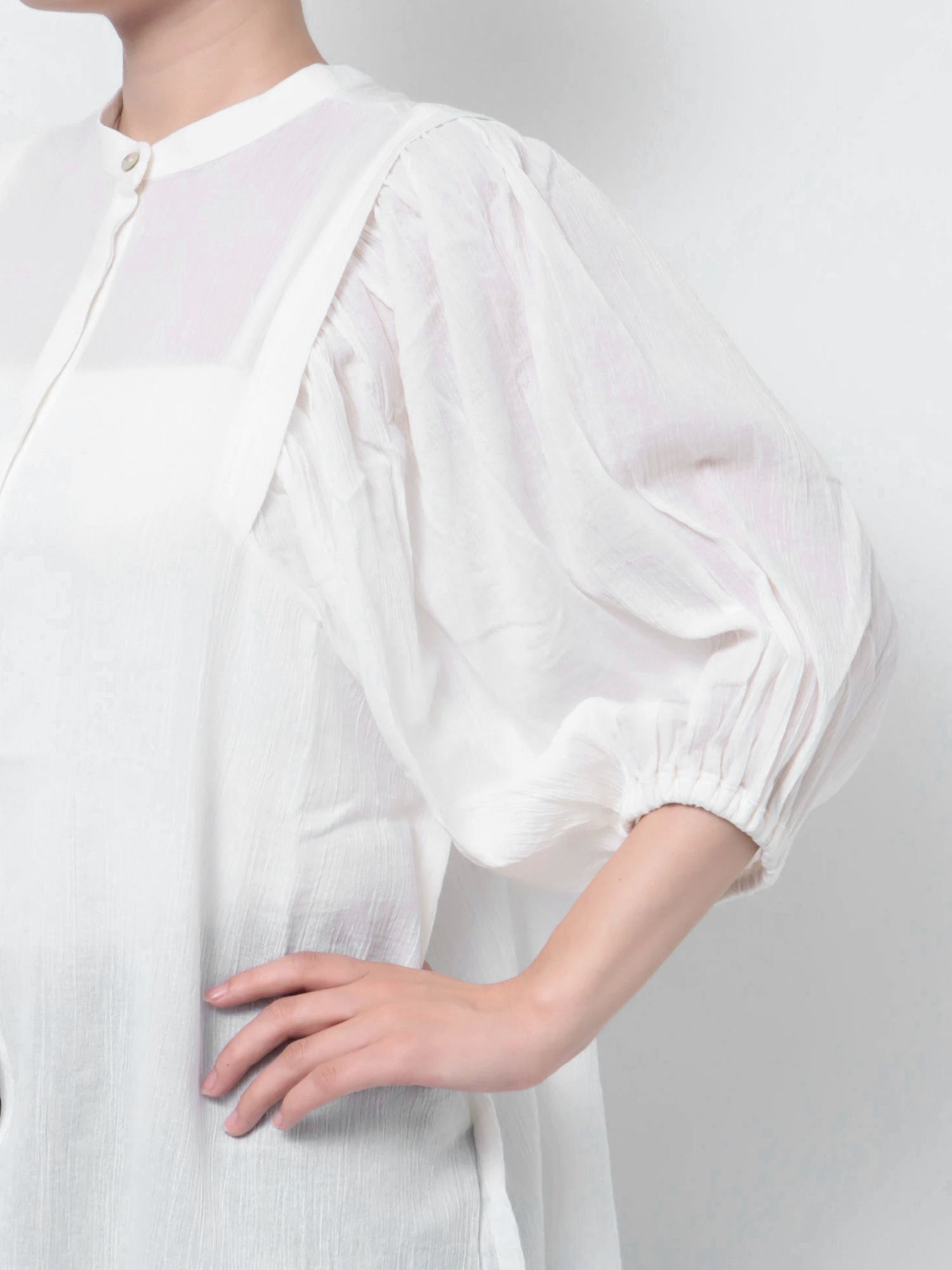 日本 Ungrid - 氣質優雅泡泡袖襯衫-紅 (F)