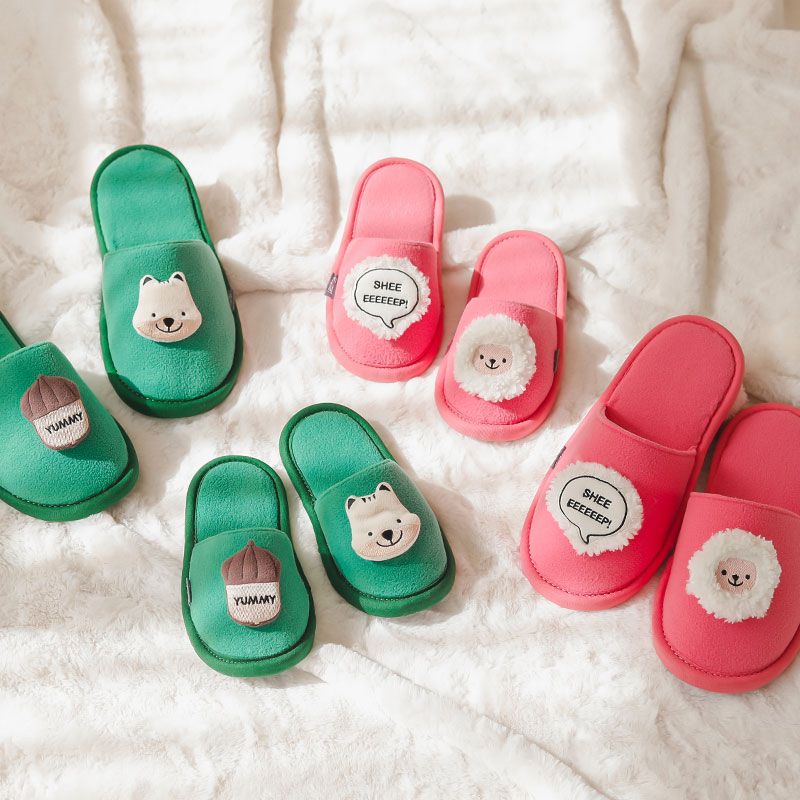 韓國 OZKIZ - 消音防滑室內鞋-LED閃耀蔬果款-灰色紅蘿蔔