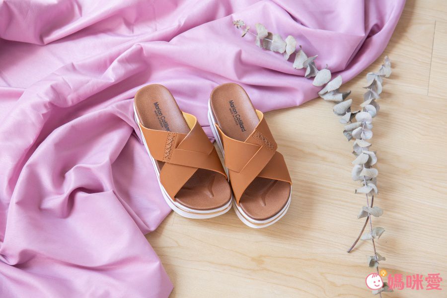 韓國 Dangolunni - 寬版交叉輕量厚底拖鞋-黑