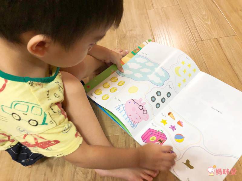 佩佩豬Peppa Pig陪你玩❤【英文遊戲書66折起】我最便宜～貼紙書限量搶購！