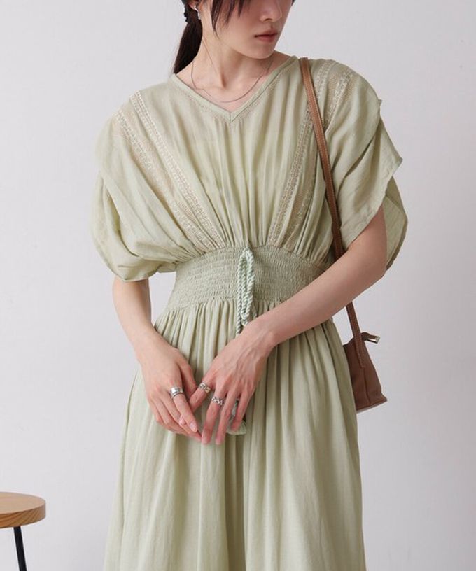 日本 Bab - 100%印度棉 素雅刺繡收腰短袖洋裝-黃