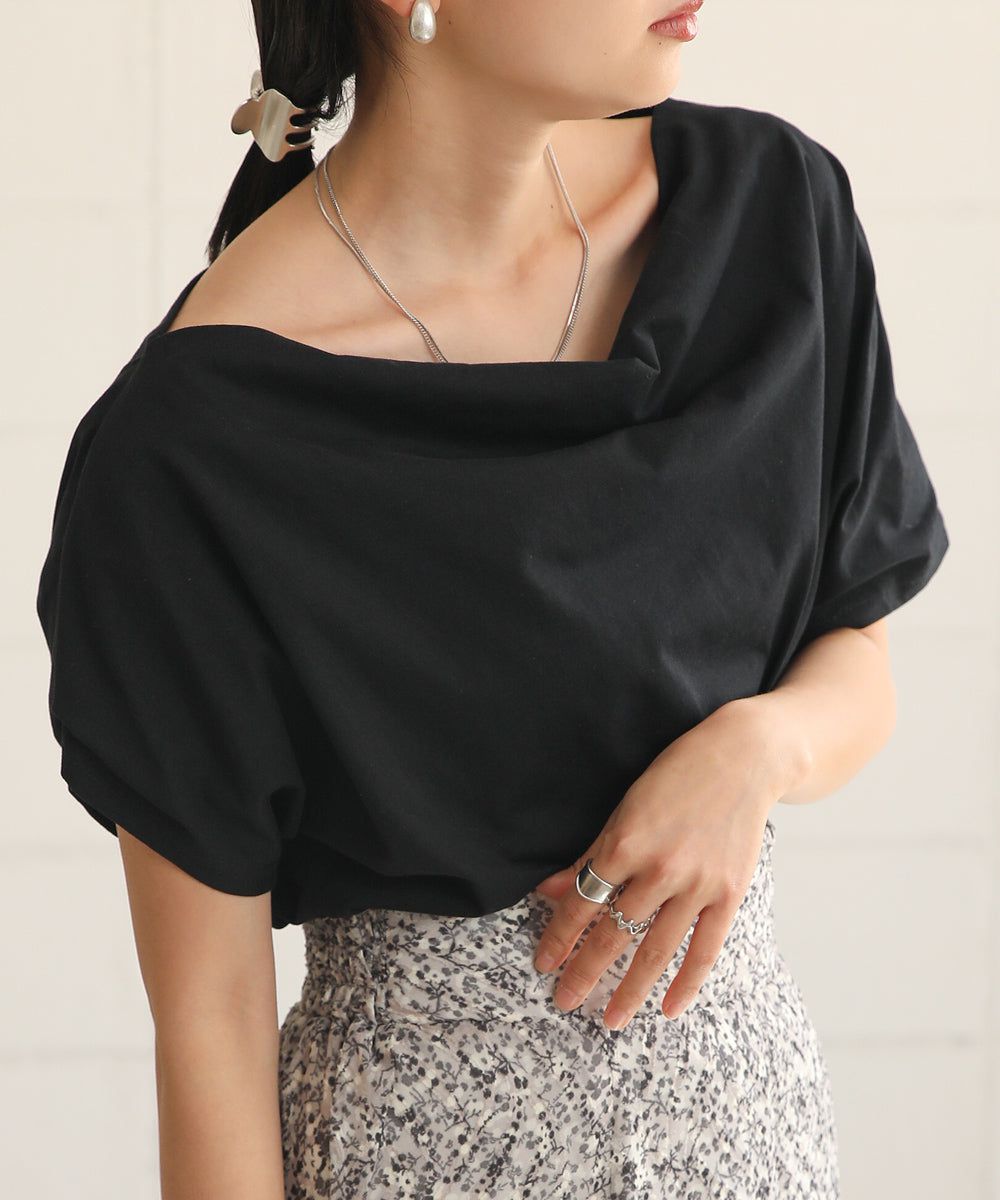 日本 Bab - 不對稱落肩設計短袖上衣-淺藍紫