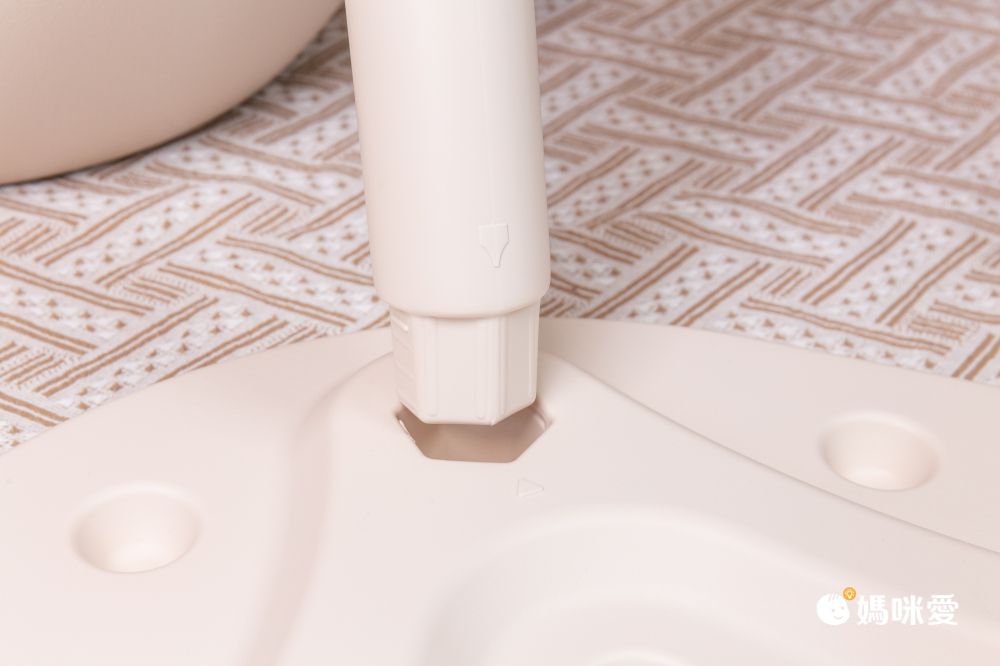 最美型兒童家具 ♥【iFam 小沙發 / 遊戲桌】培養蒙特梭利！