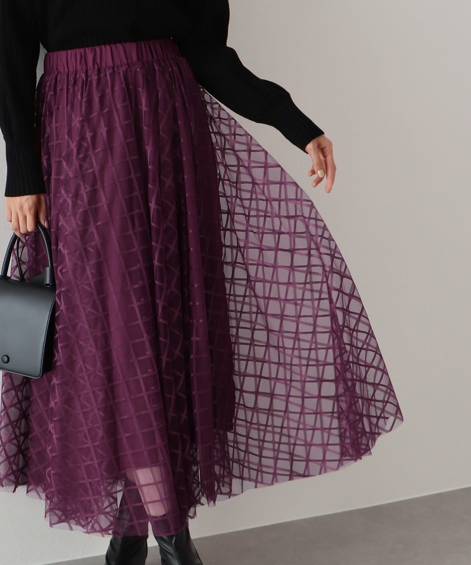 日本 BLUE EAST - 優雅格紋修身紗裙-簡約黑