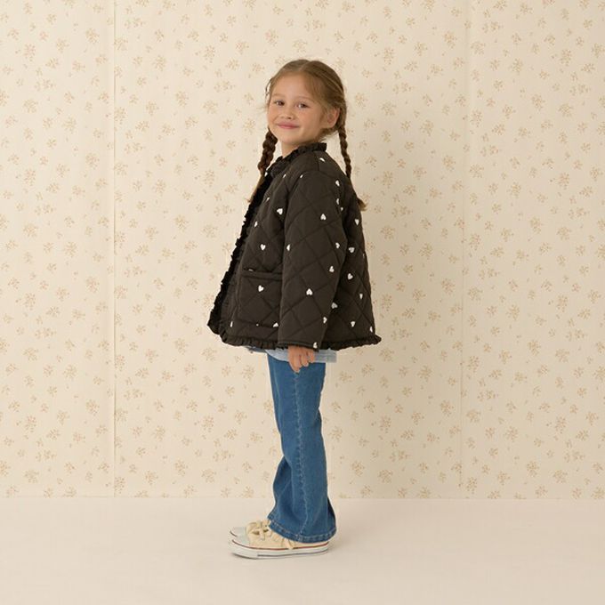 日本 Lycee mine - 滿版愛心荷葉皺褶內刷毛鋪棉外套-米白