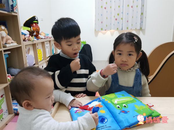 日本 Ed.Inter - 布玩系列 - 小手訓練百寶箱