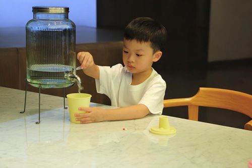 咕溜杯 孩子的第一個吞藥練習杯★贈限量可愛藥盒★ (元氣黃)