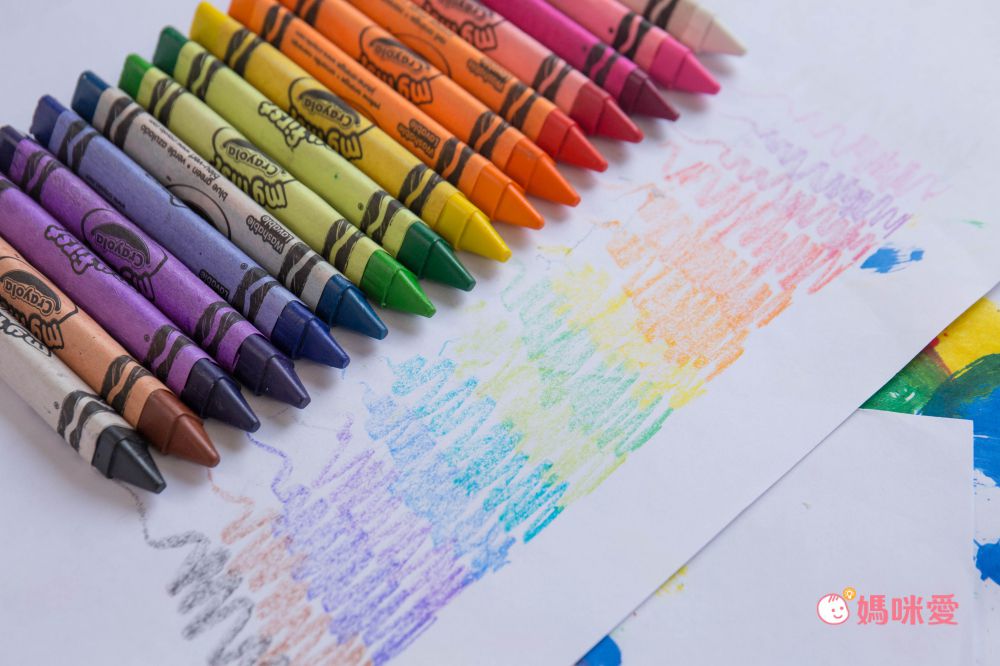 膚色不再只有一種！Crayola 繪兒樂 世界膚色蠟筆、彩色筆