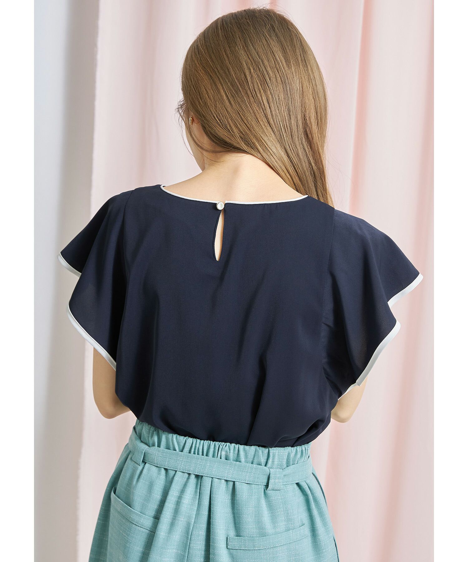 日本 tocco-closet - 撞色滾邊波浪袖上衣-天使白