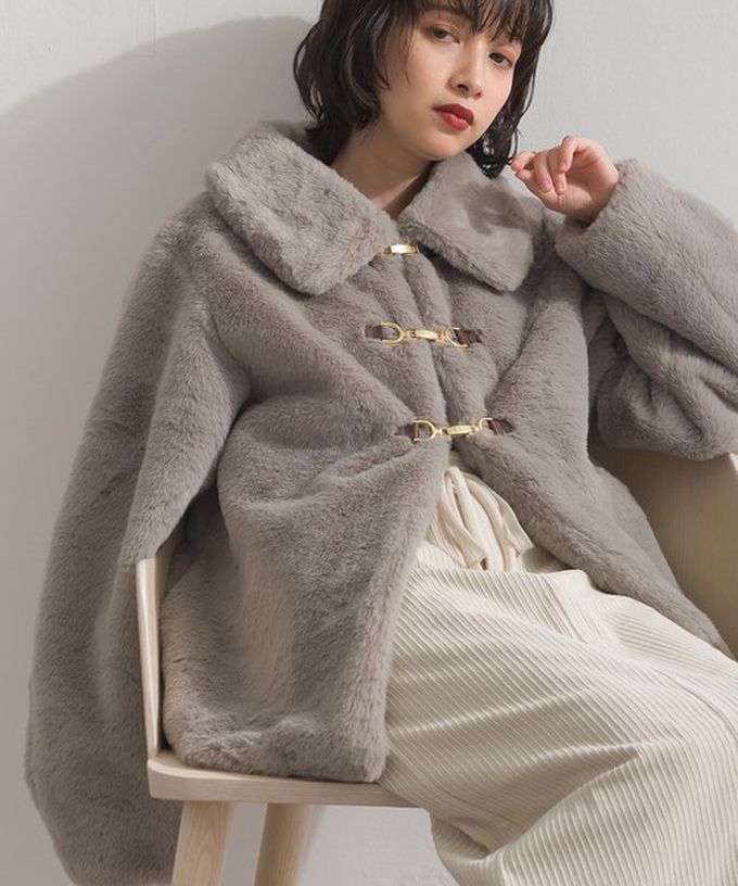 日本 ELENCARE DUE - 魅力金扣柔軟蓬鬆仿毛翻領大衣外套-摩卡棕