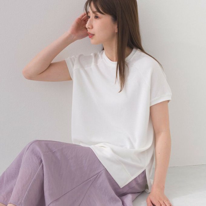 日本 OMNES - 接觸冷感 側開叉休閒短袖上衣-卡其棕