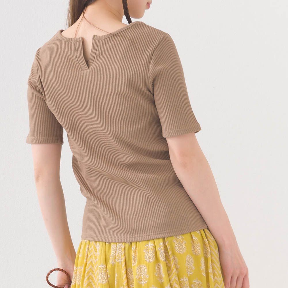 接觸冷感 後頸V羅紋合身短袖上衣-棕