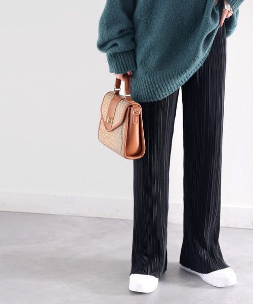 日本 Classical Elf - 光澤感細褶垂墜感長褲-焦糖棕