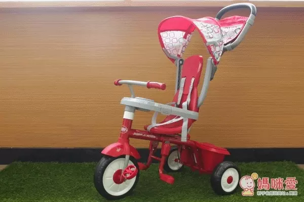  RadioFlyer 紅蜻蜓四合一折疊三輪推車