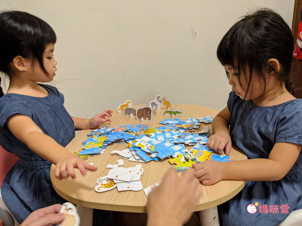 Banana Panda - 世界拼圖-立體動物世界 (附海報)-60片