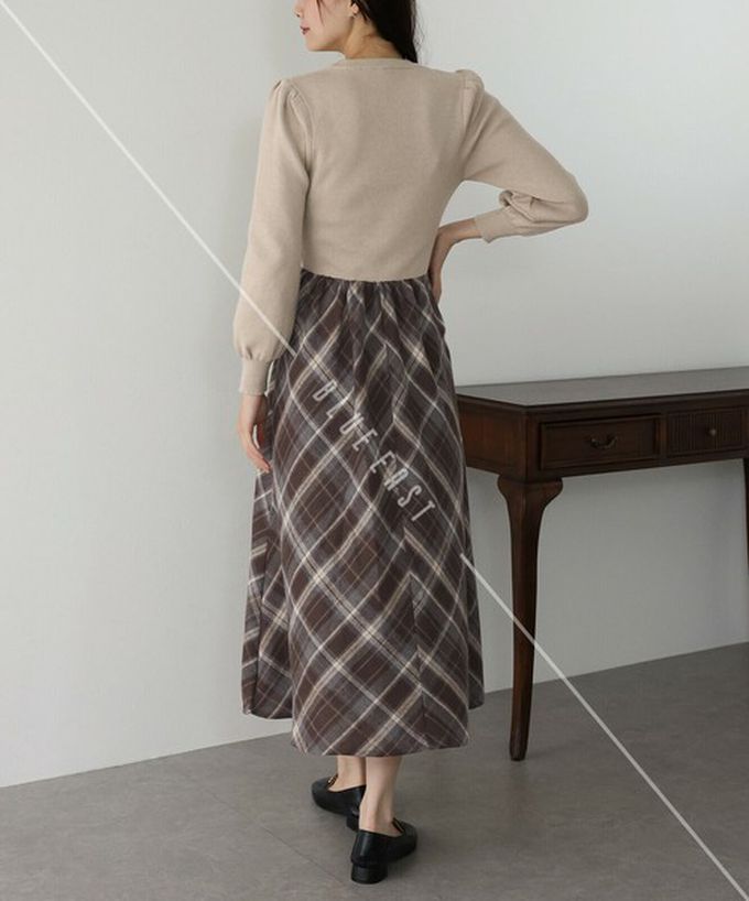 日本 BLUE EAST - 美型修身小澎袖針織長袖洋裝-格紋拼接-海軍藍