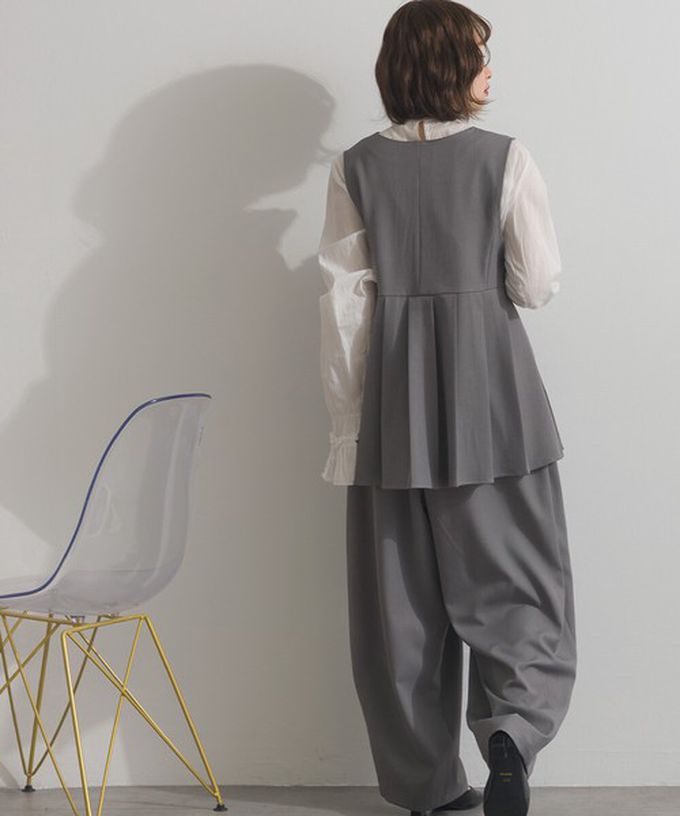 日本 ELENCARE DUE - 正式感斜紋布優雅百褶背心-海軍藍